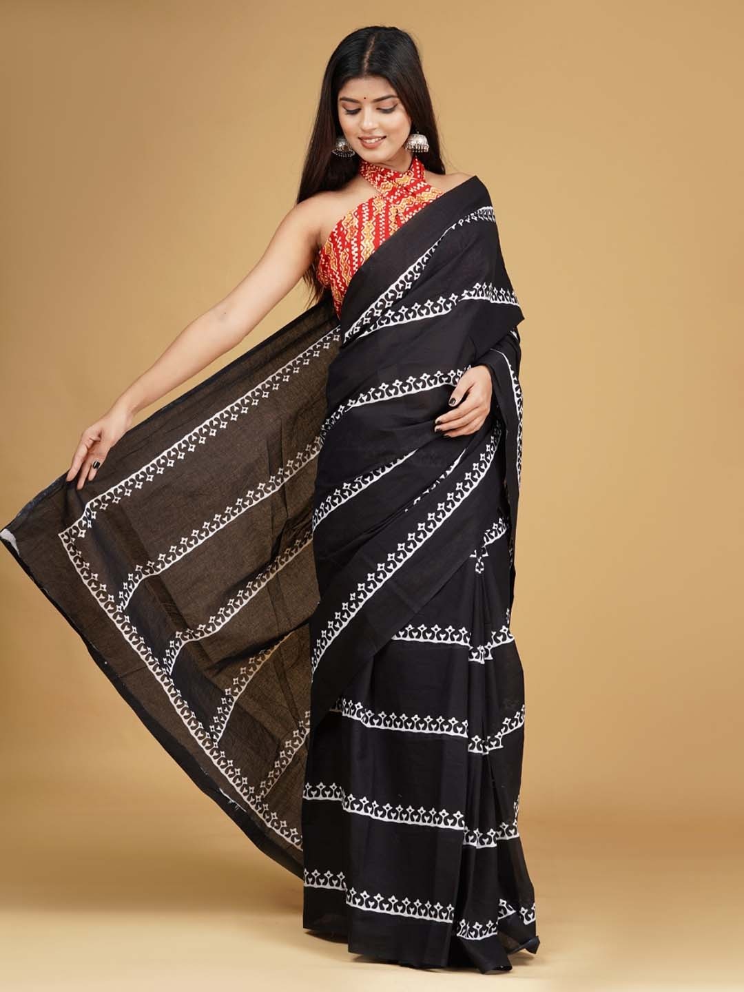 

JALTHER Ethnic Motifs Printed Pure Cotton Block Print Saree, Black