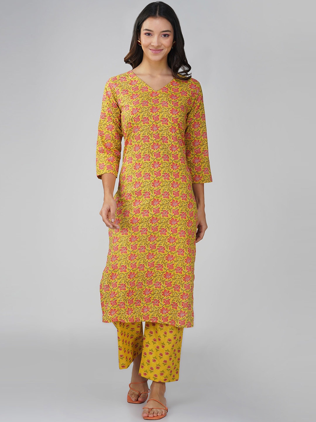 

SPARSA Floral Printed Regular Pure Cotton Kurta with Palazzos, Yellow