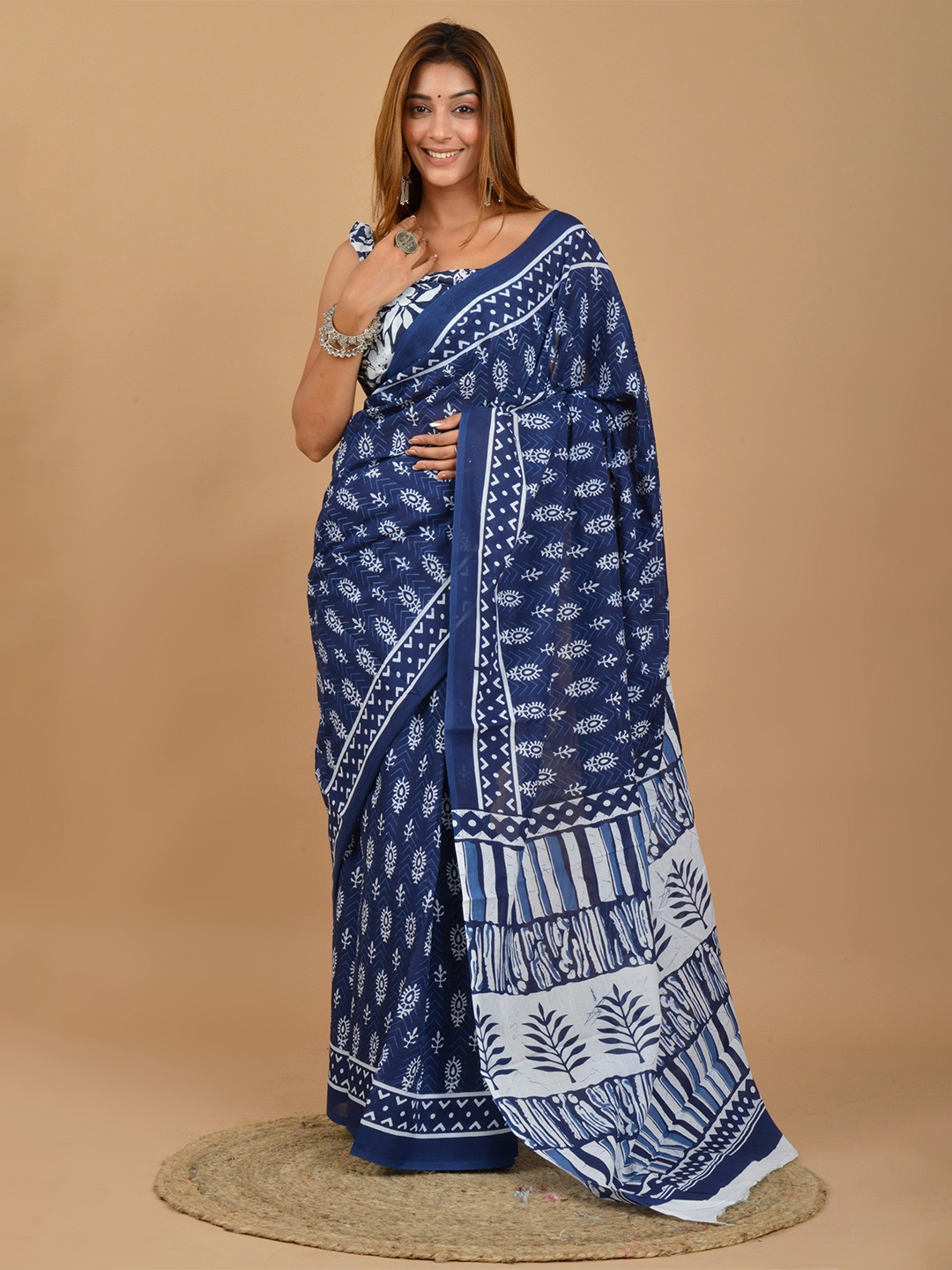 

KIAARON Ethnic Motifs Pure Cotton Block Print Saree, Blue