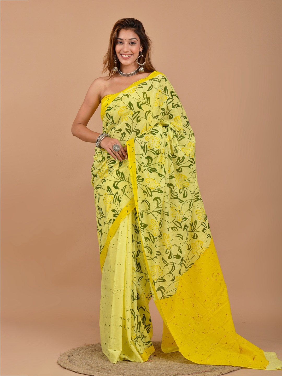 

TROPWEAR Floral Block Print Pure Cotton Saree, Yellow