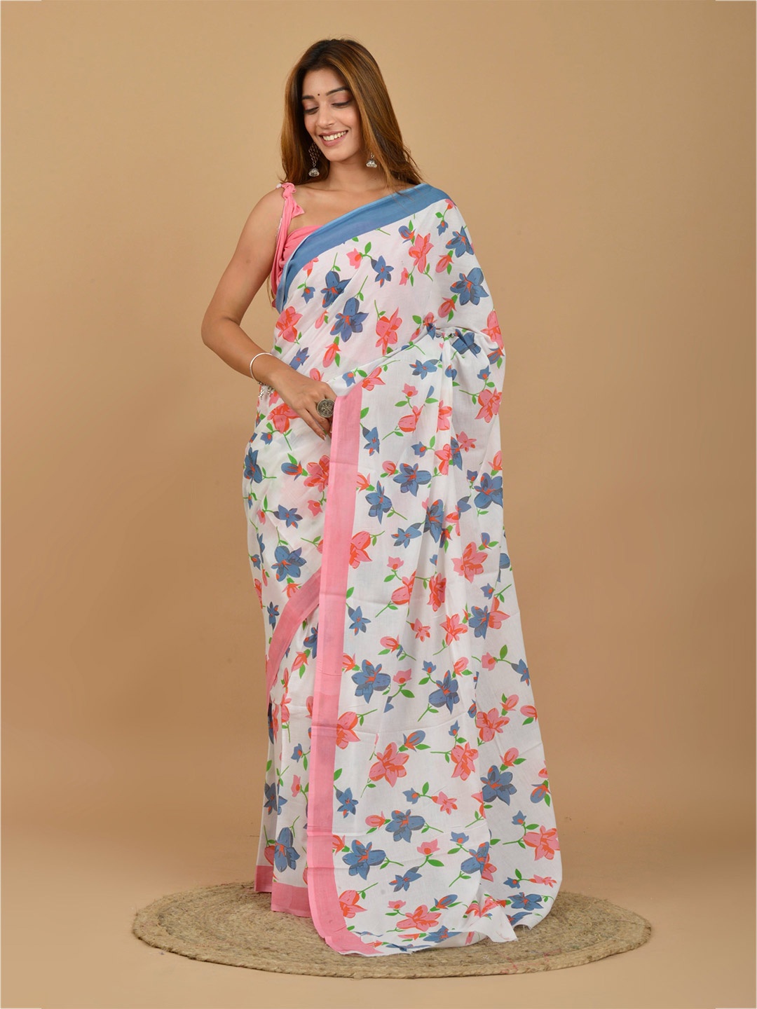 

TROPWEAR Floral Block Print Pure Cotton Saree, White