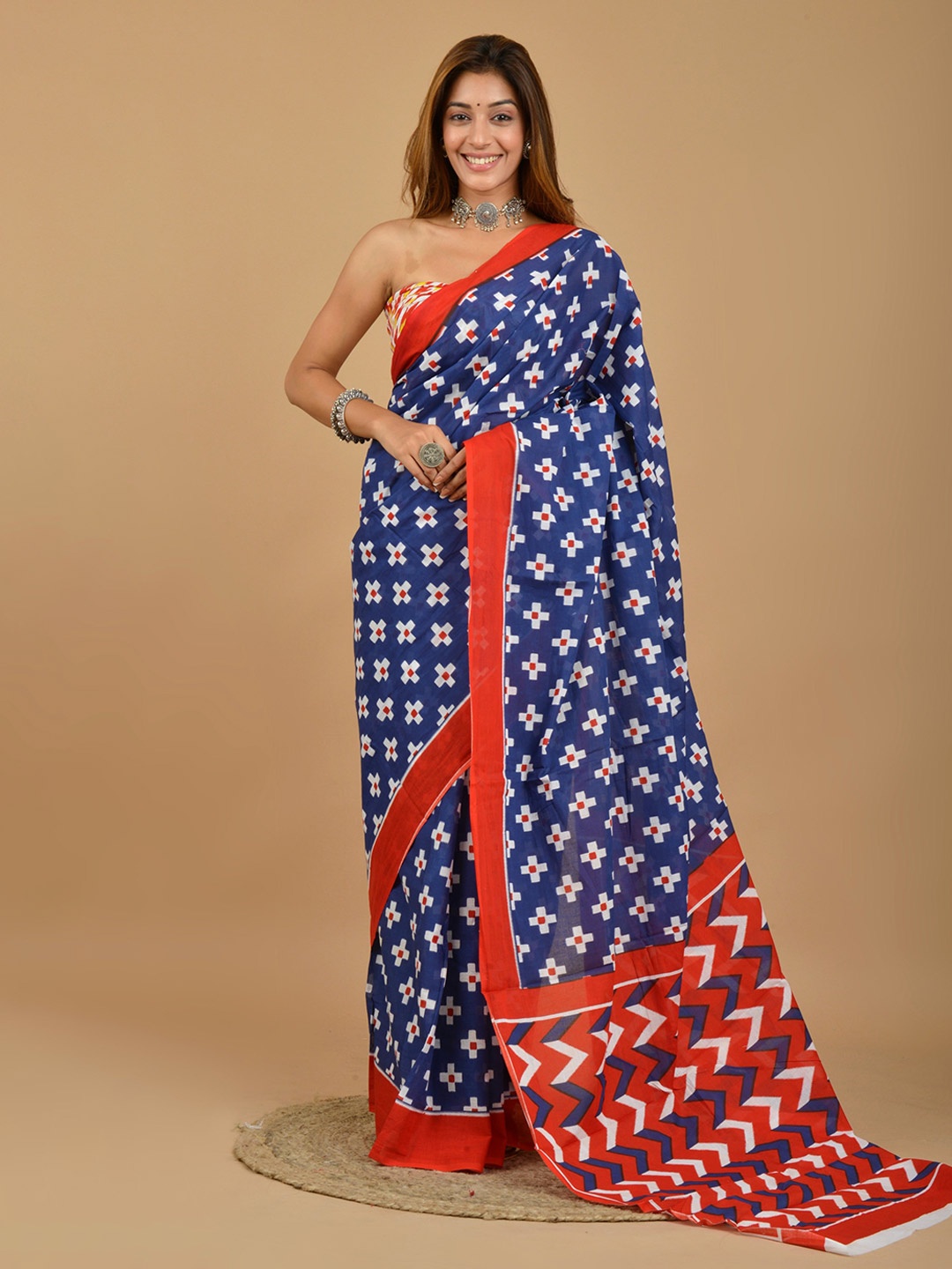

TROPWEAR Ethnic Motifs Printed Pure Cotton Block Print Saree, Blue