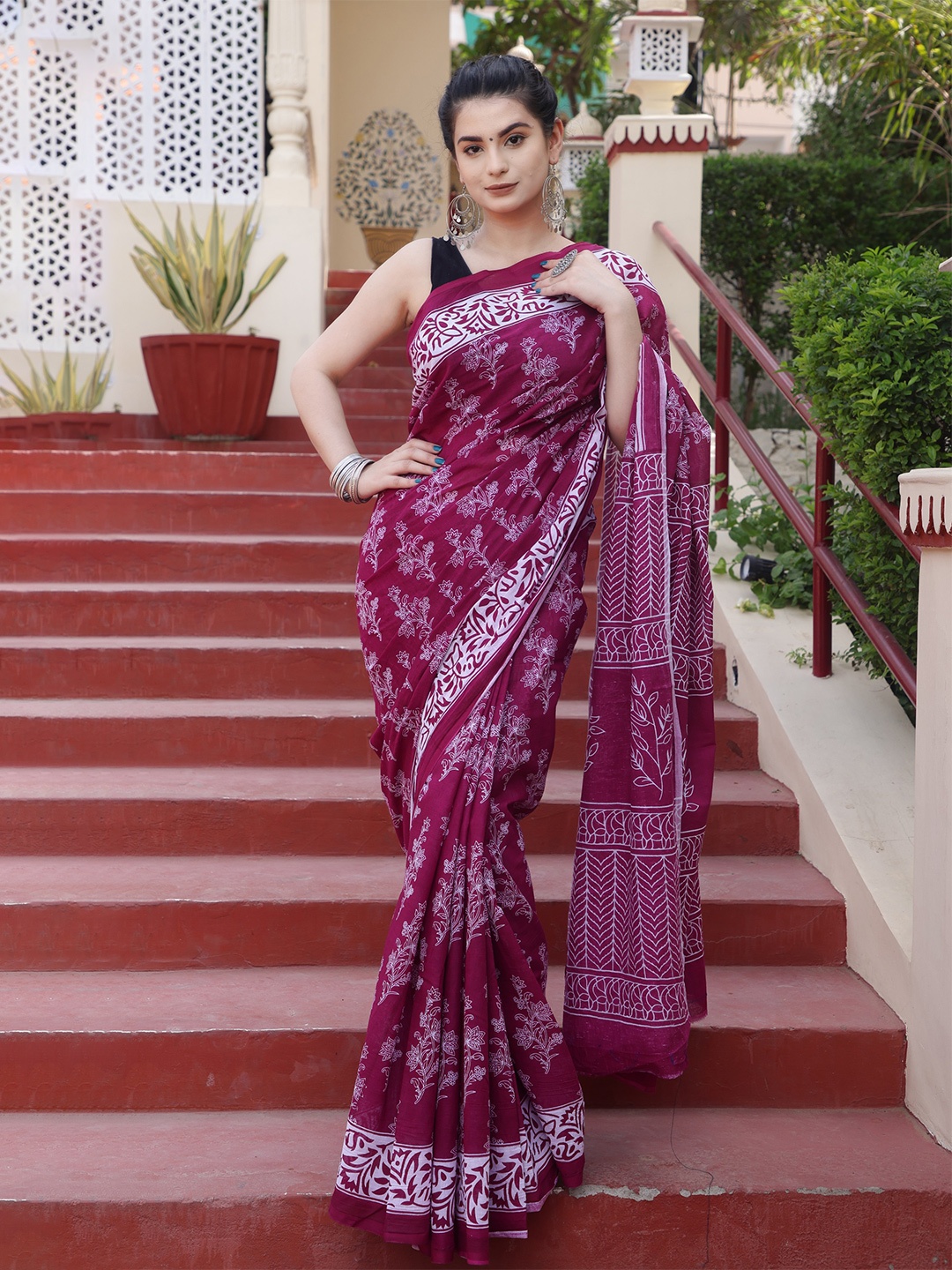 

TROPWEAR Ethnic Motifs Pure Cotton Block Print Saree, Maroon