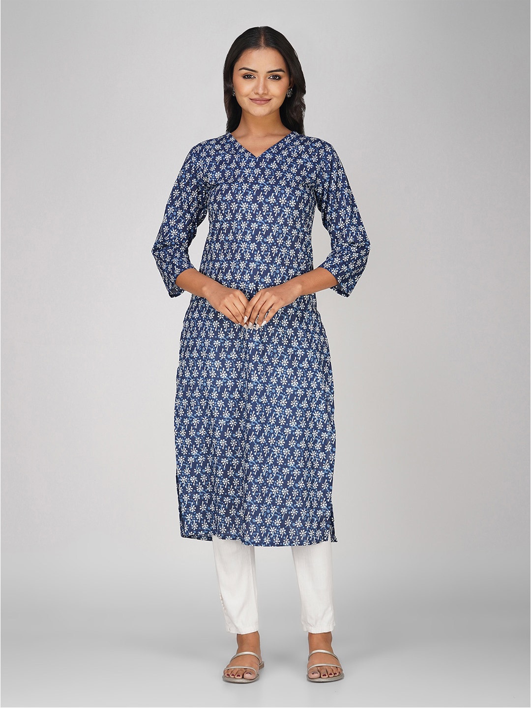 

SPARSA Floral Printed Pure Cotton Straight Kurta, Blue
