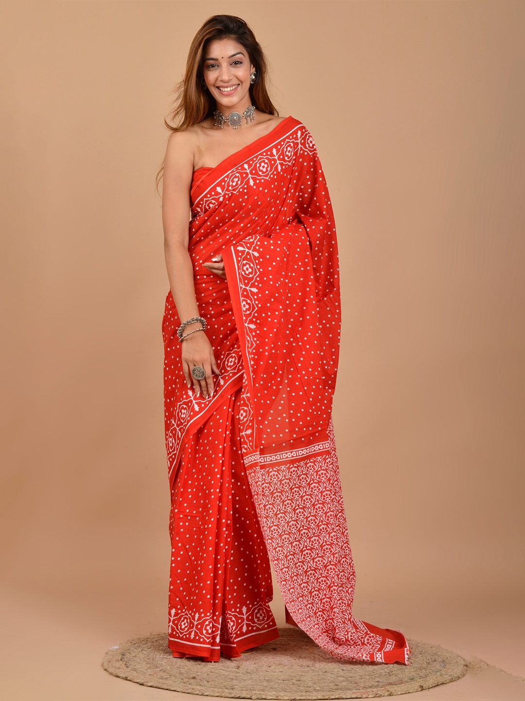 

clothonus Ethnic Motifs Printed Pure Cotton Block Print Saree, Red