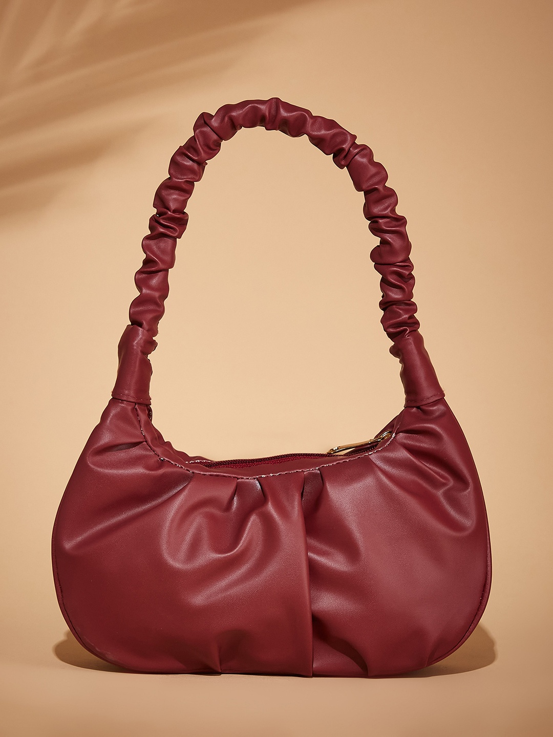 

FARGO Structured Handheld Bag, Maroon