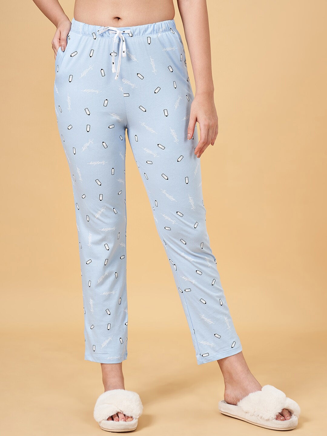 

Dreamz by Pantaloons Women Conversational Printed Pure Cotton Lounge Pant, Blue