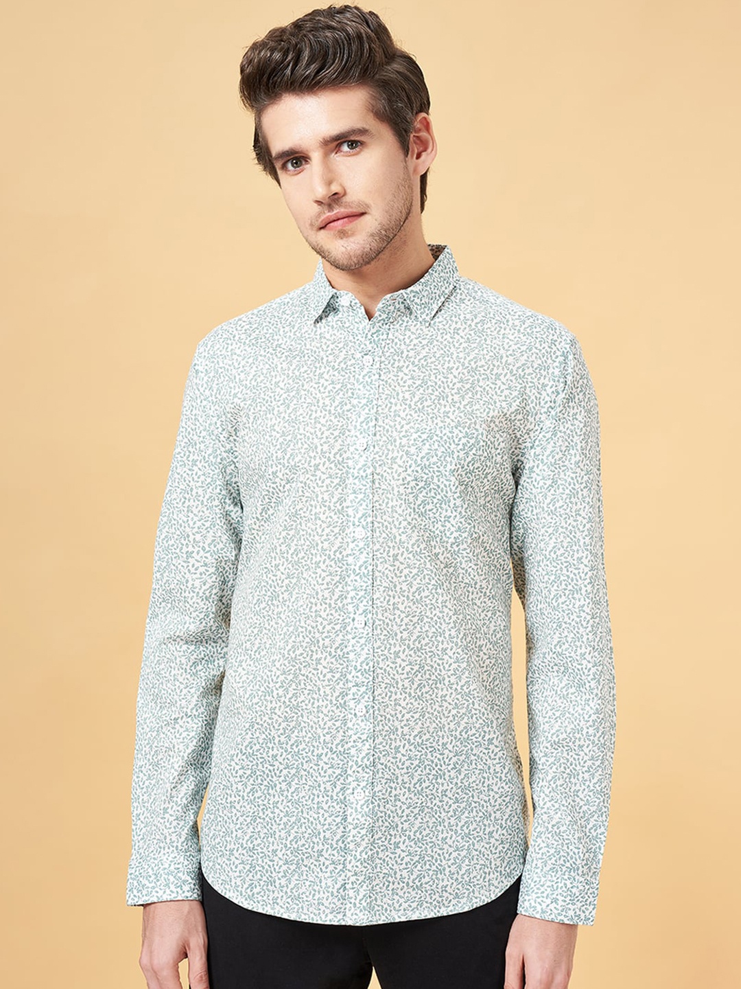 

BYFORD by Pantaloons Slim Fit Opaque Floral Printed Cotton Casual Shirt, Green