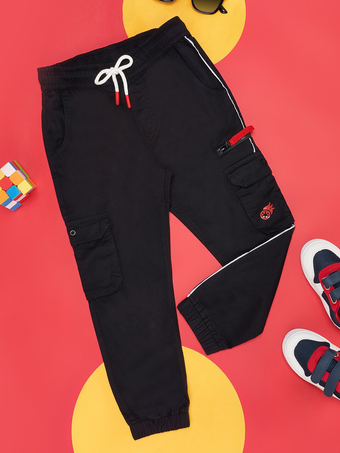 

Pantaloons Junior Boys Cotton Joggers Trousers, Black