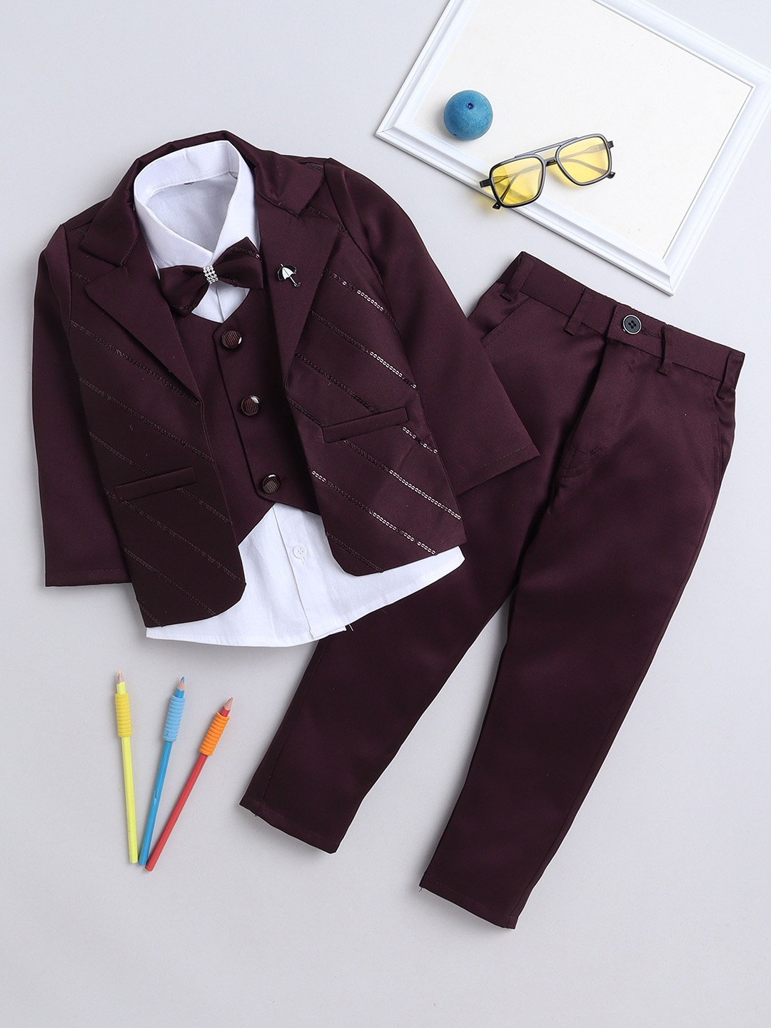 

FOURFOLDS Boys Single-Breasted Three-Piece Suits, Maroon