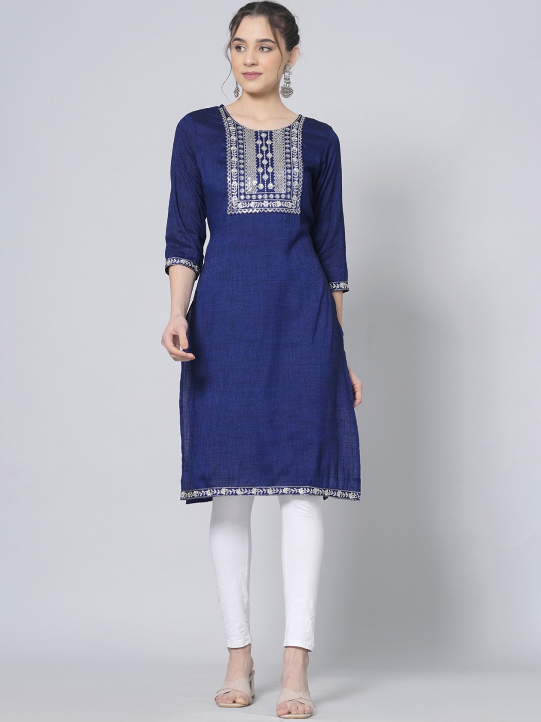 

BAESD Embroidered Straight A-Line Kurta, Blue