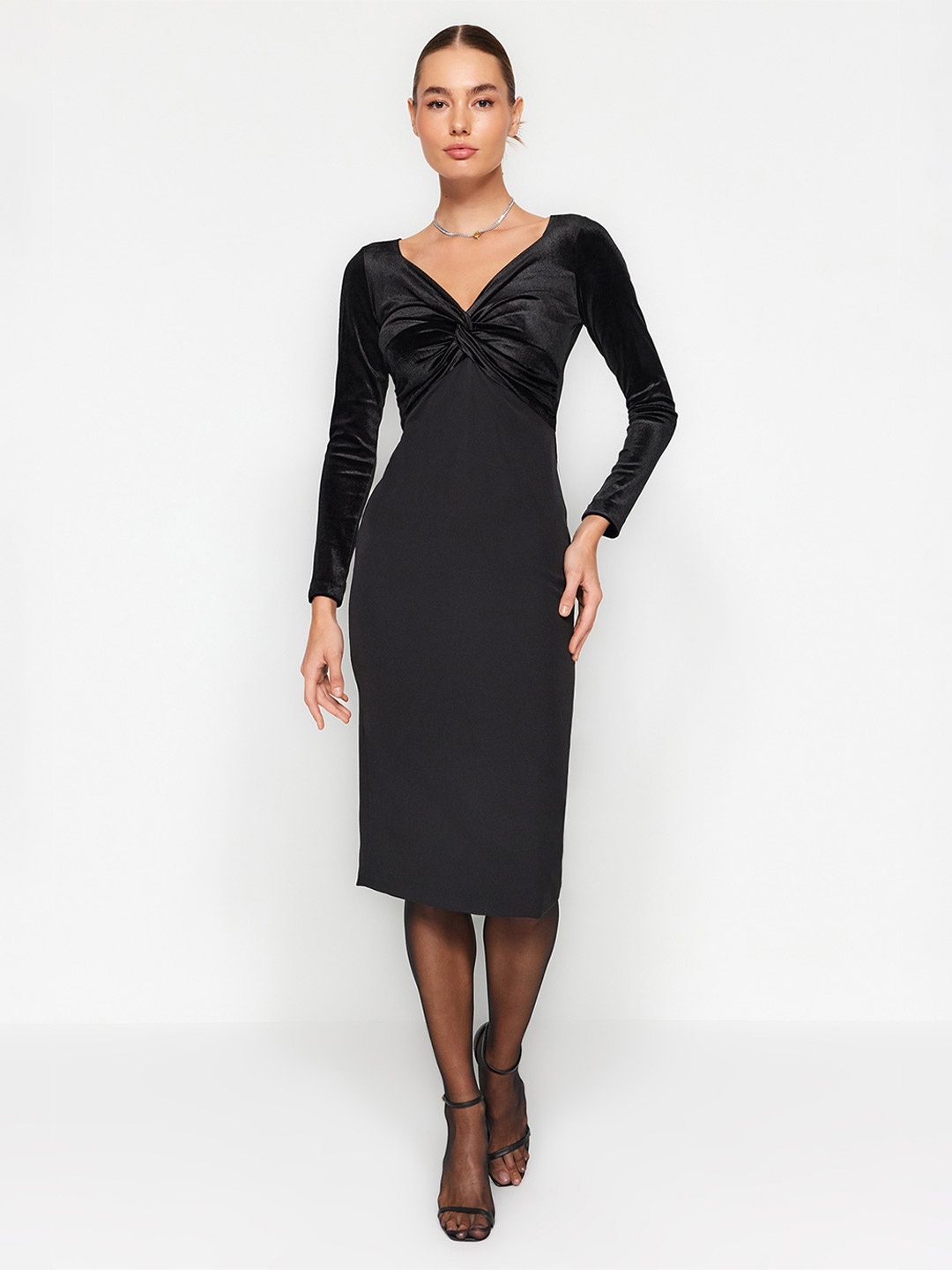 

Trendyol V Neck Long Sleeves Knee Length Midi Sheath Dress, Na