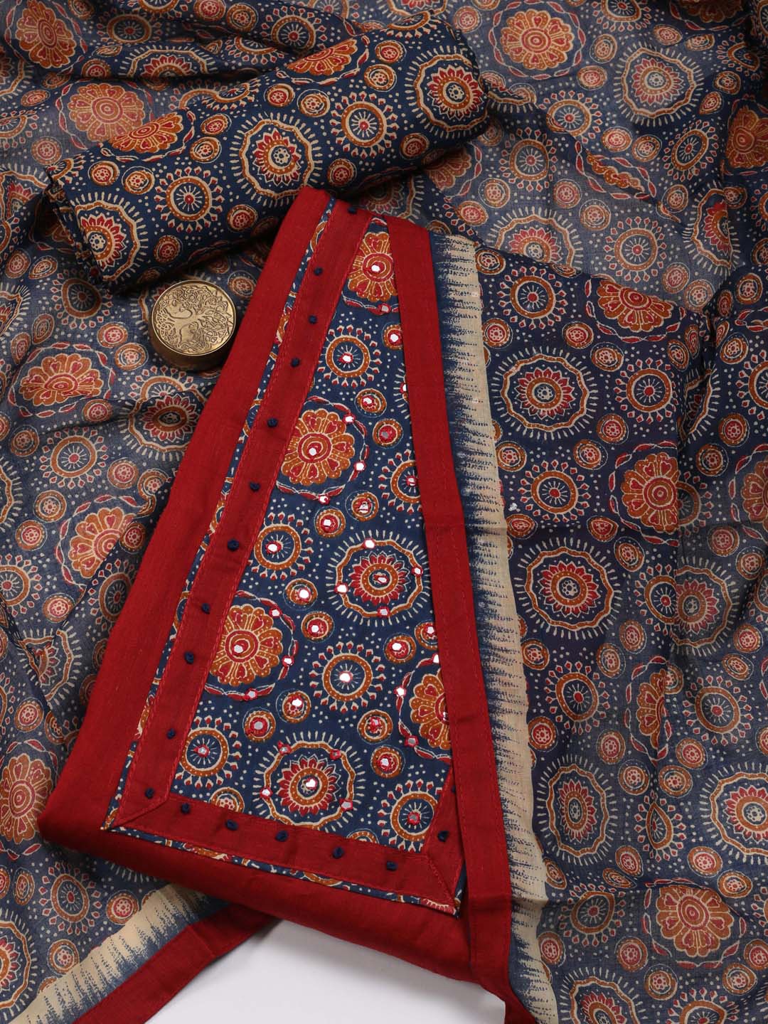 

Meena Bazaar Printed Unstitched Dress Material, Maroon