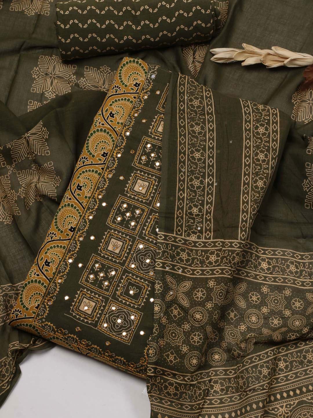 

Meena Bazaar Ethnic Motifs Printed Unstitched Dress Material, Green
