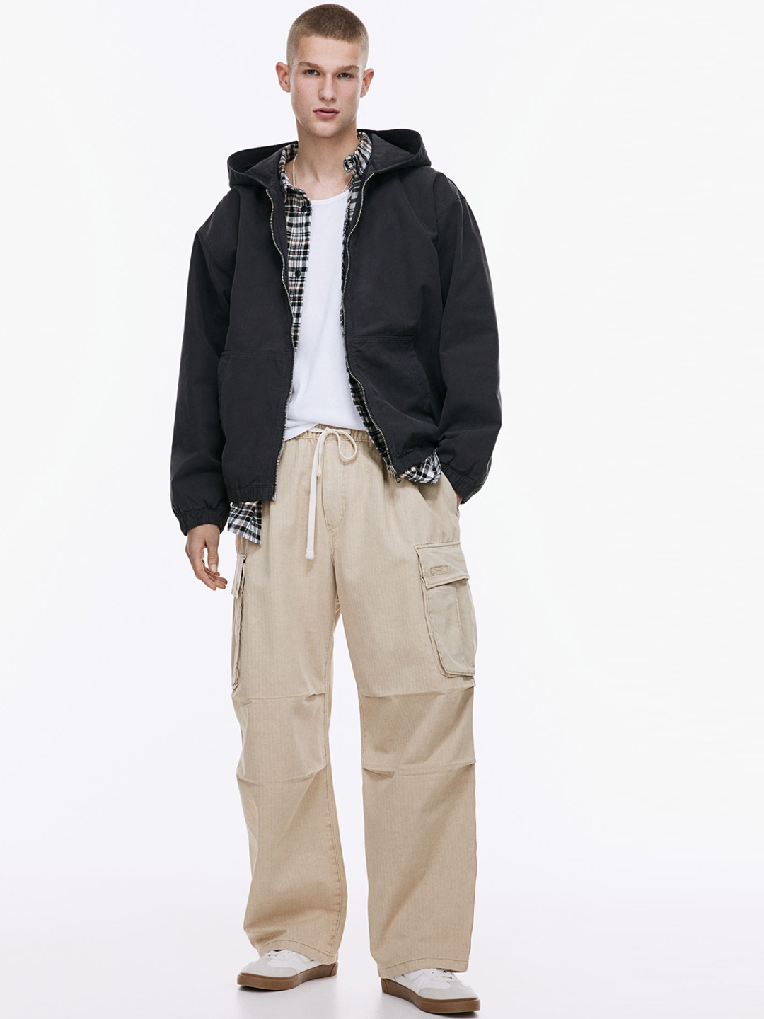 

H&M Men Pure Cotton Loose-Fit Cargo Trousers, Beige