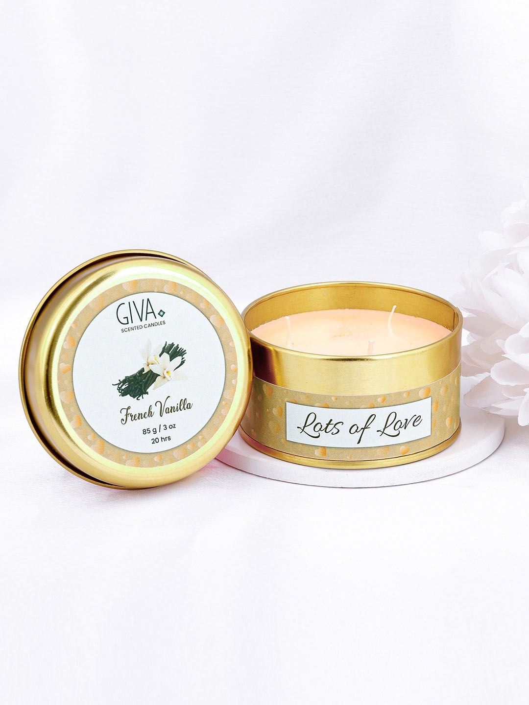 

GIVA White and GoldToned French Vanilla Scented Valentine Candles