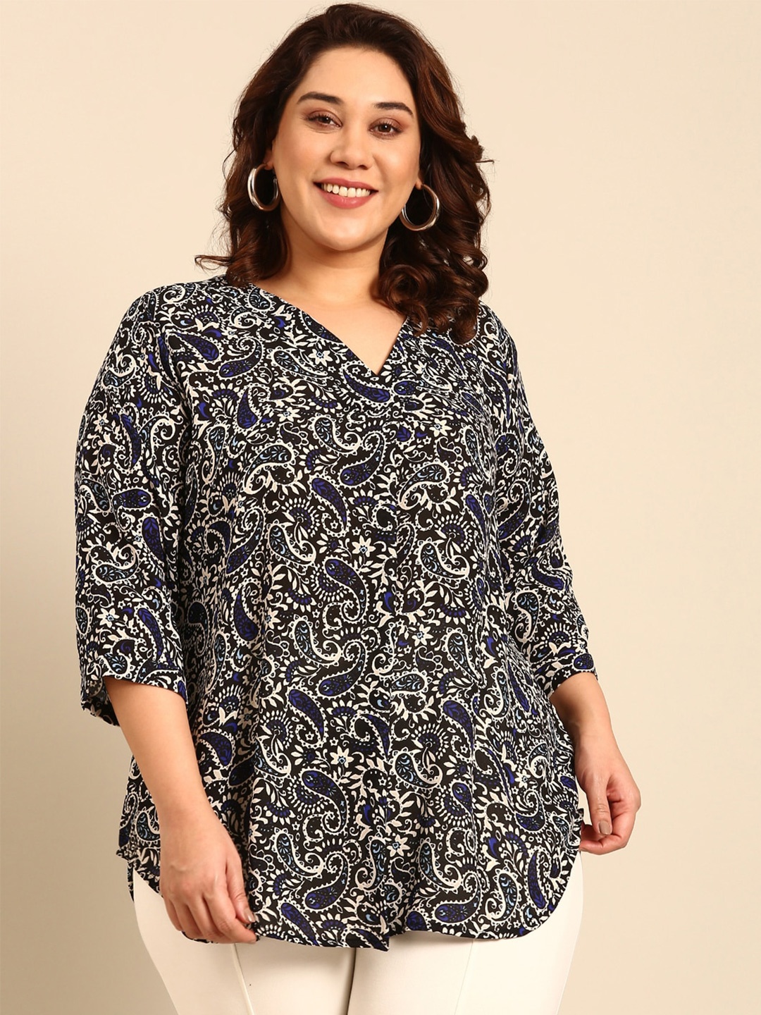 

The Pink Moon Plus Size Paisley Printed Georgette Top, Black