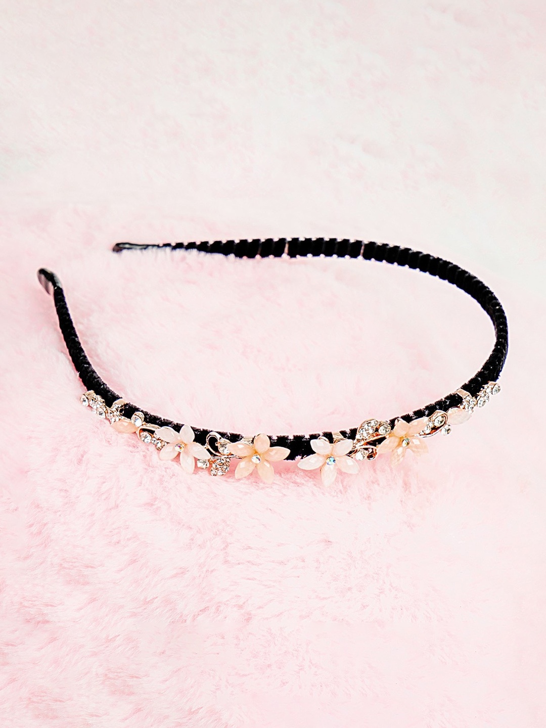 

Bella Moda Girls Embellished Hairband, Pink
