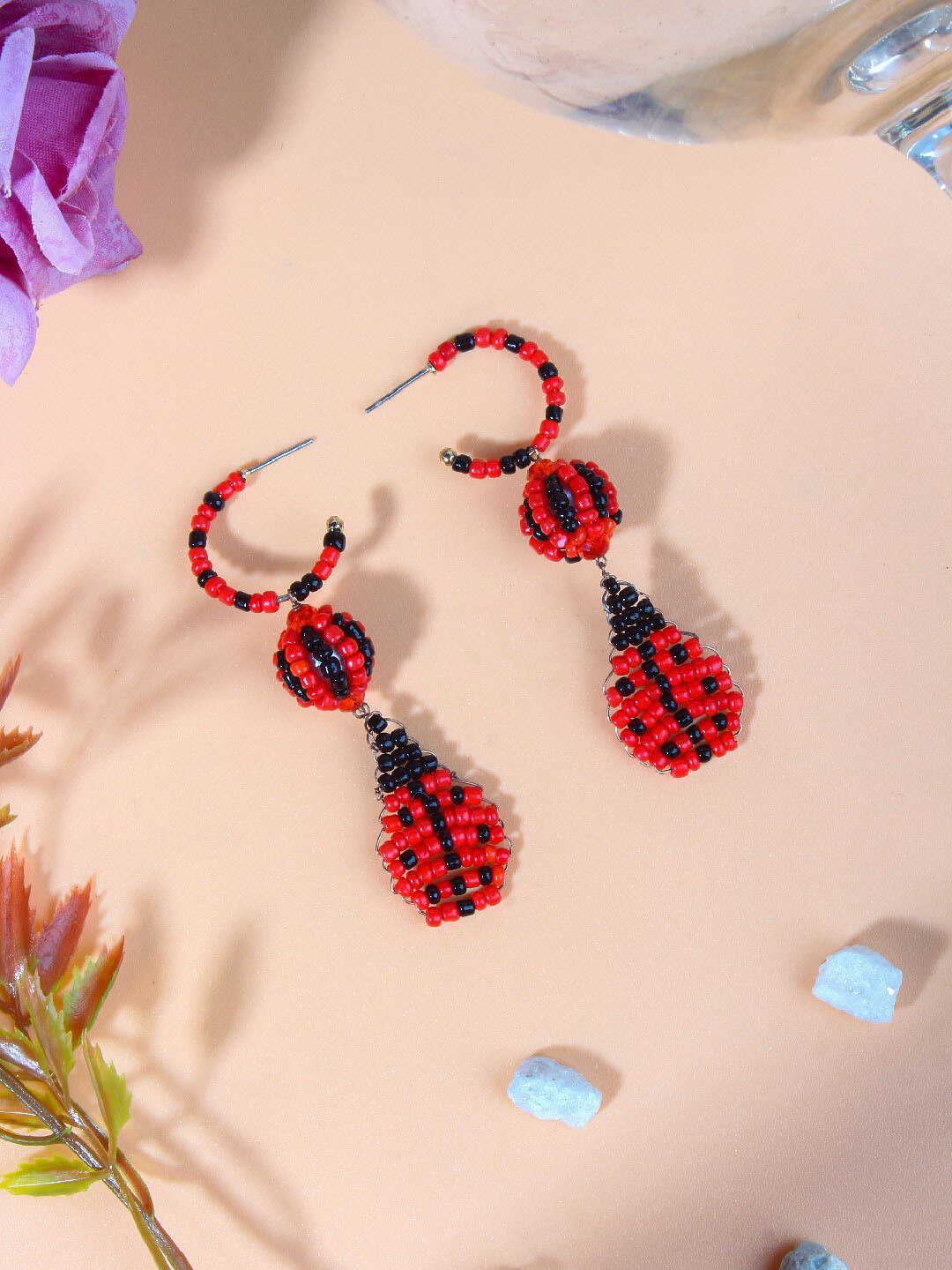 

DressBerry Silver-Plated Beaded Contemporary Drop Earrings