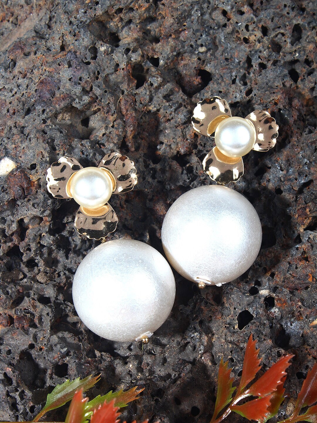 

DressBerry White Beaded Gold-Plated Contemporary Drop Earrings