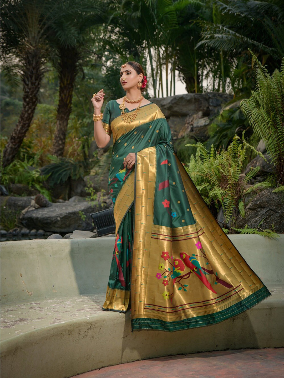 

CANIZZARO Ethnic Motifs Woven Design Zari Pure Silk Paithani Saree, Green