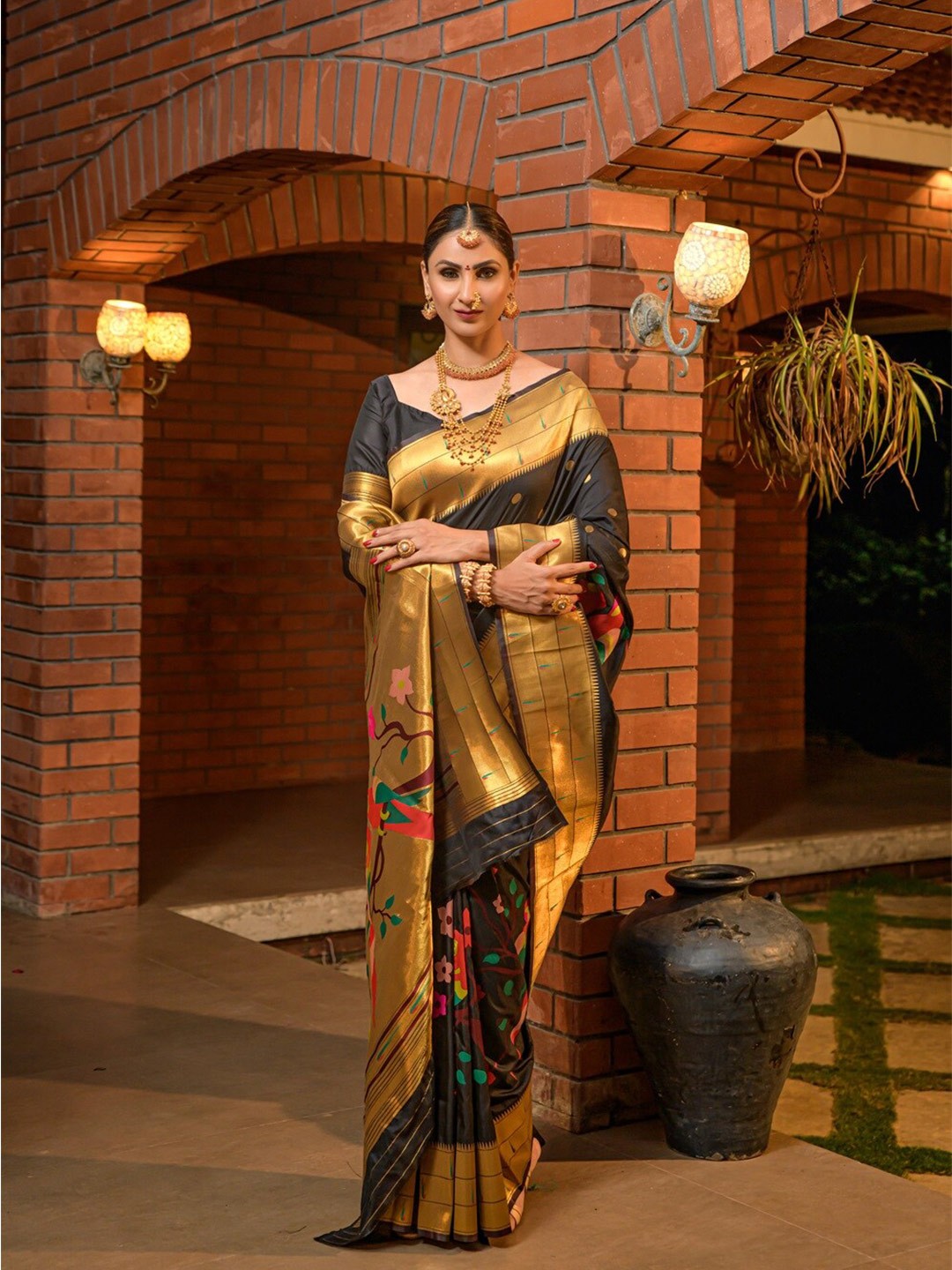 

CANIZZARO Ethnic Motifs Woven Design Zari Pure Silk Paithani Saree, Black
