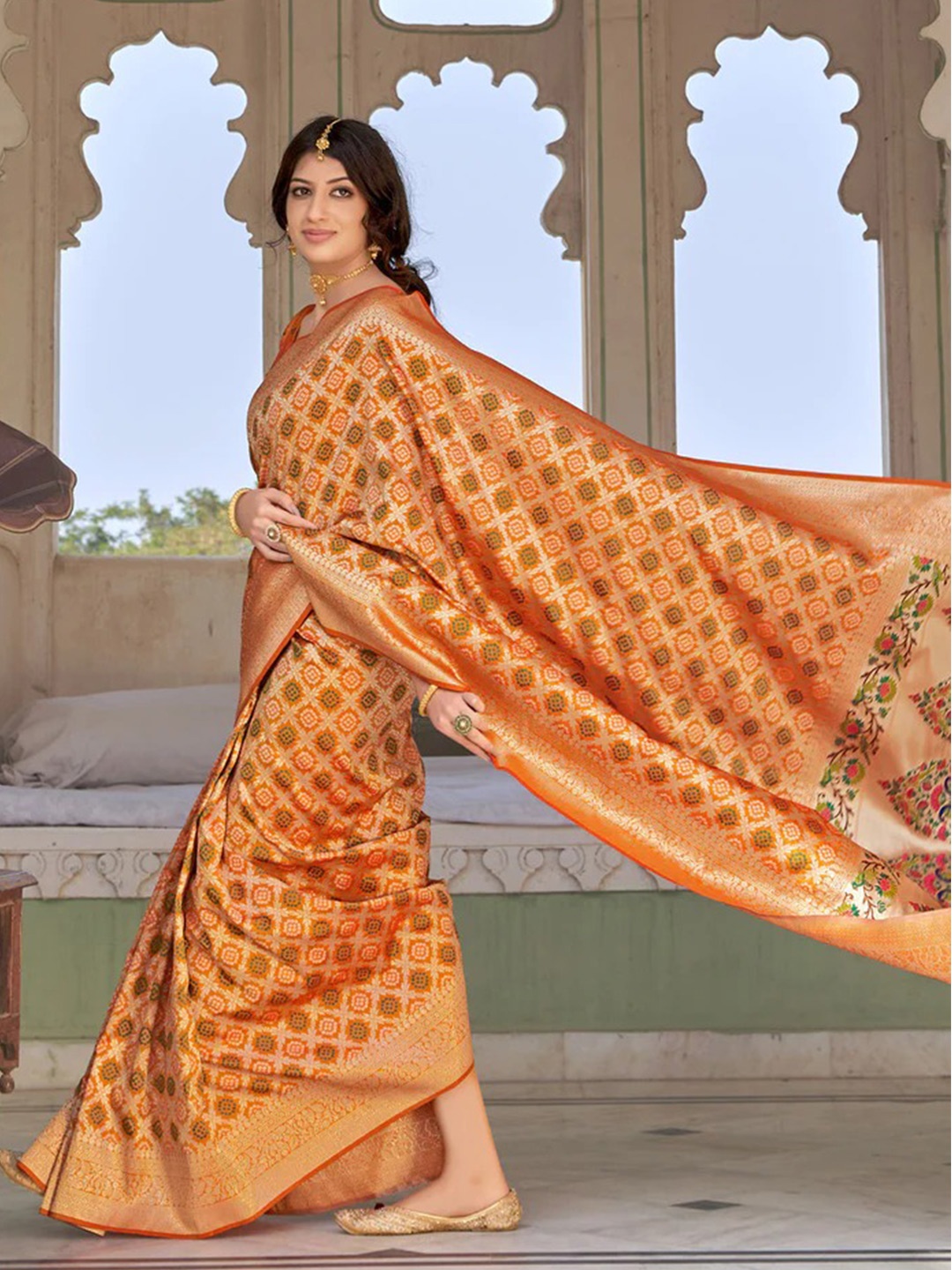 

CANIZZARO Ethnic Motifs Woven Design Zari Pure Silk Bandhani Saree, Orange
