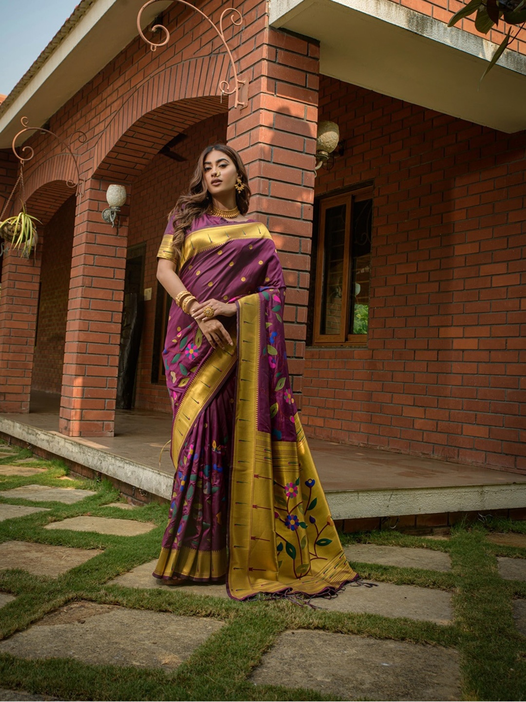 

CANIZZARO Ethnic Motifs Woven Design Zari Pure Silk Paithani Saree, Magenta