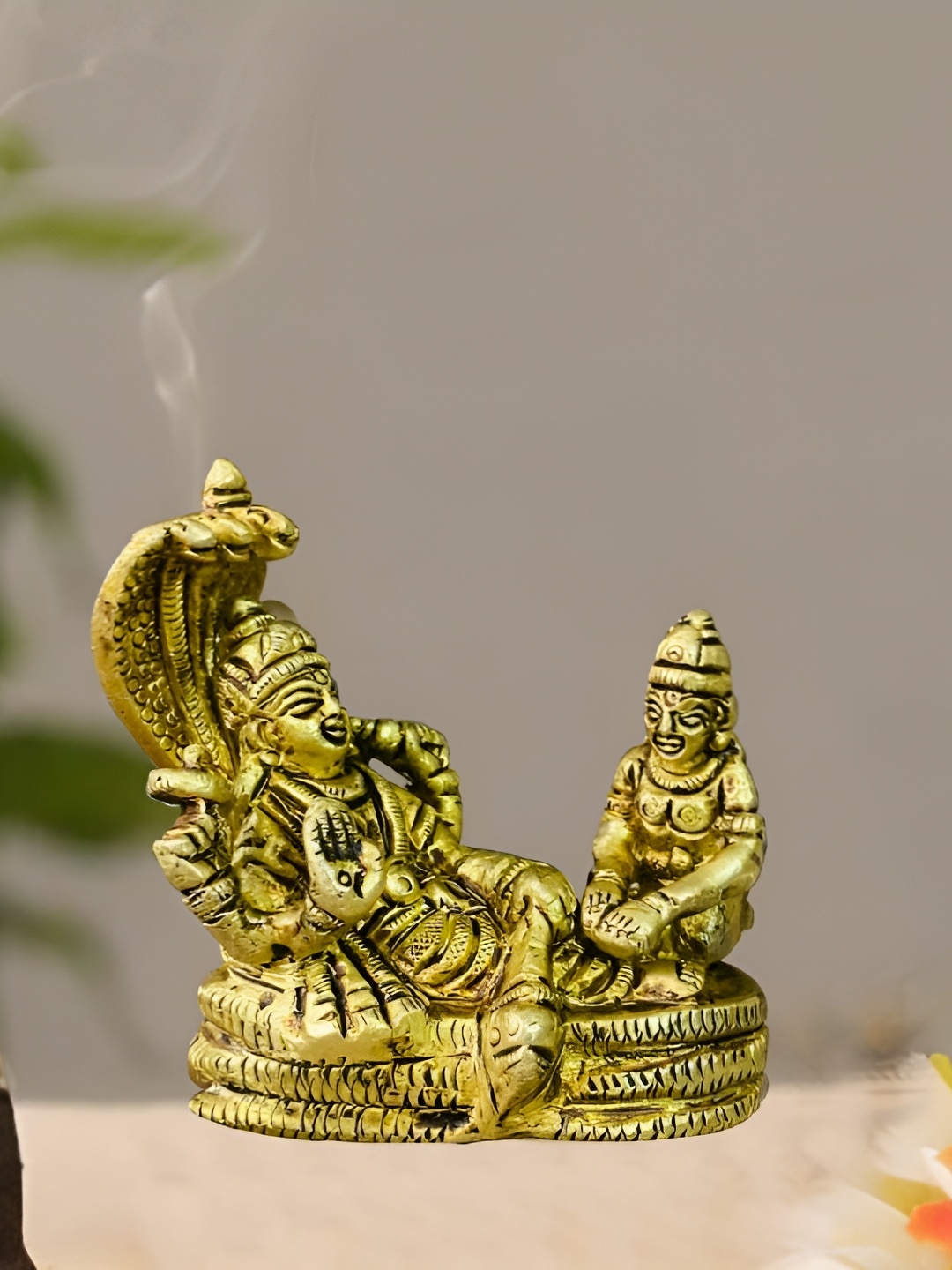 

krishnagallery1 Gold-Toned Brass Religious Idol Small Showpiece