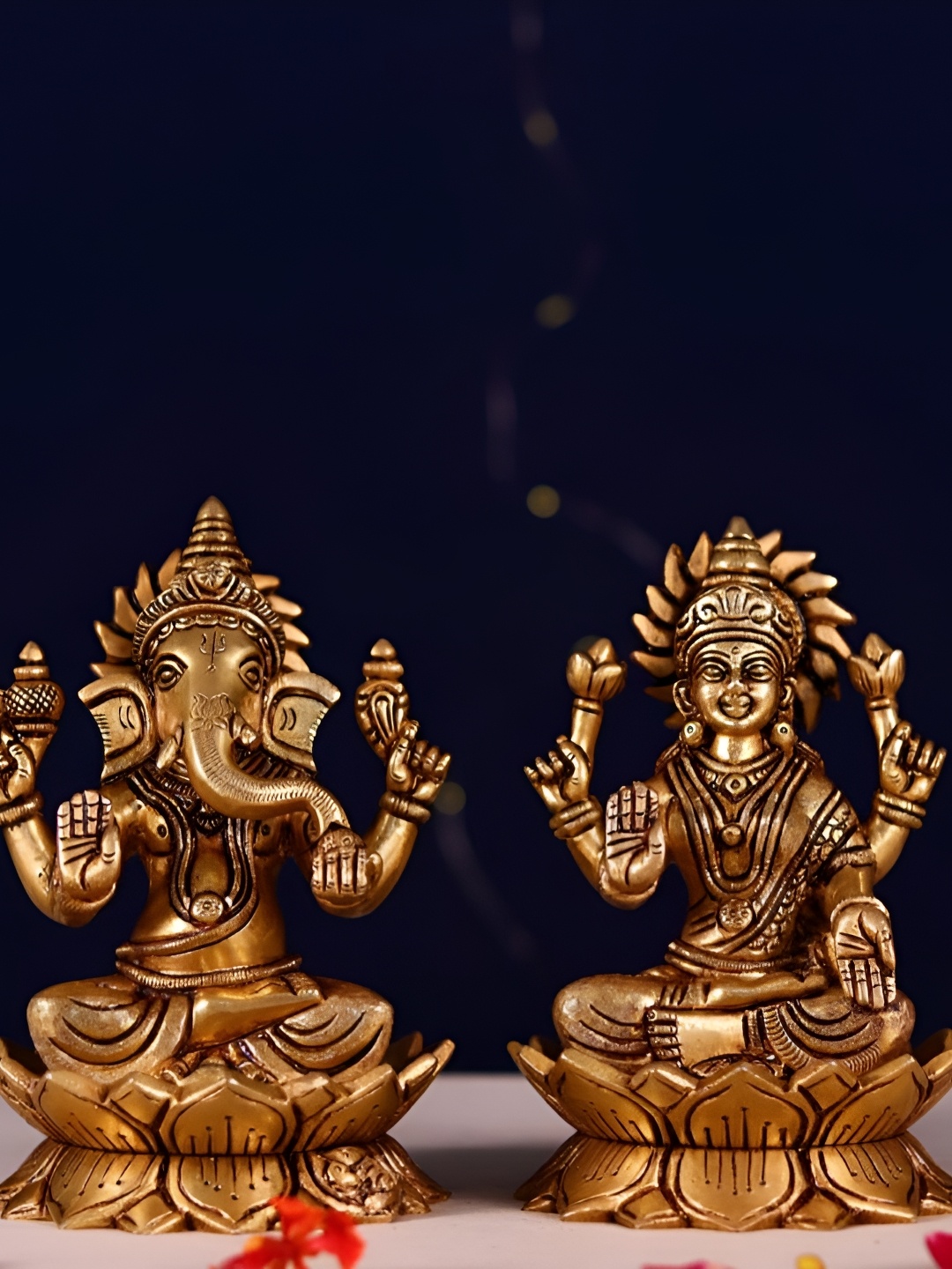 

krishnagallery1 Gold-Toned Brass Ganesh & Lakshmi Showpiece