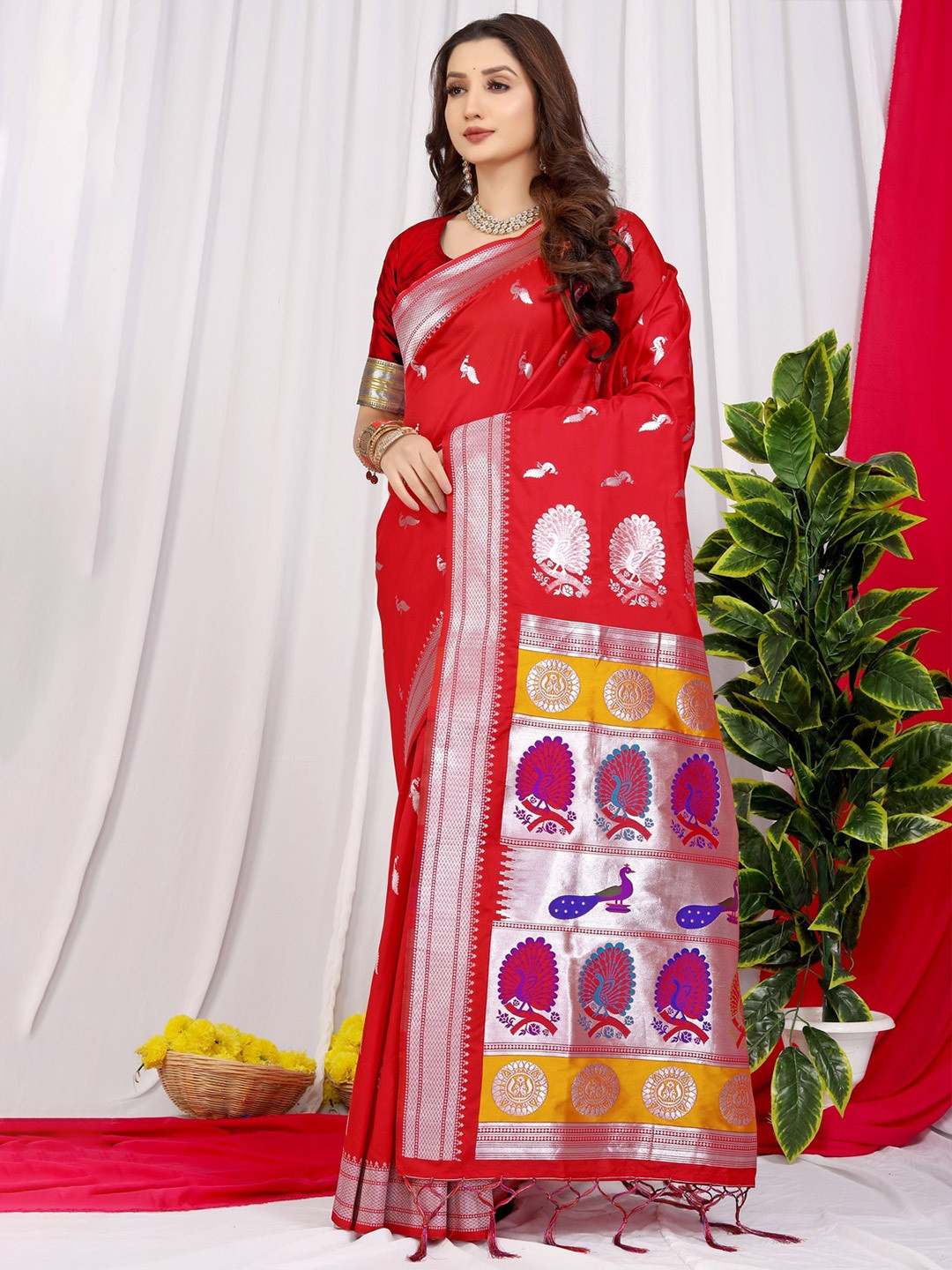 

CANIZZARO Ethnic Motifs Woven Design Zari Pure Silk Paithani Saree, Red