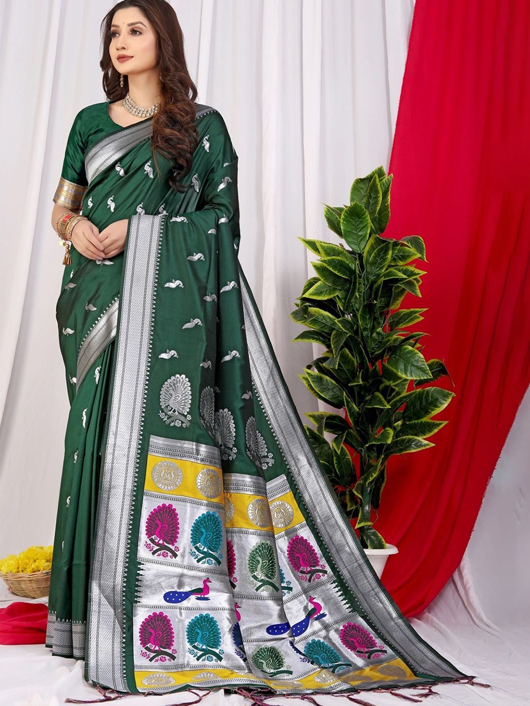 

CANIZZARO Ethnic Motifs Woven Design Zari Pure Silk Paithani Saree, Green