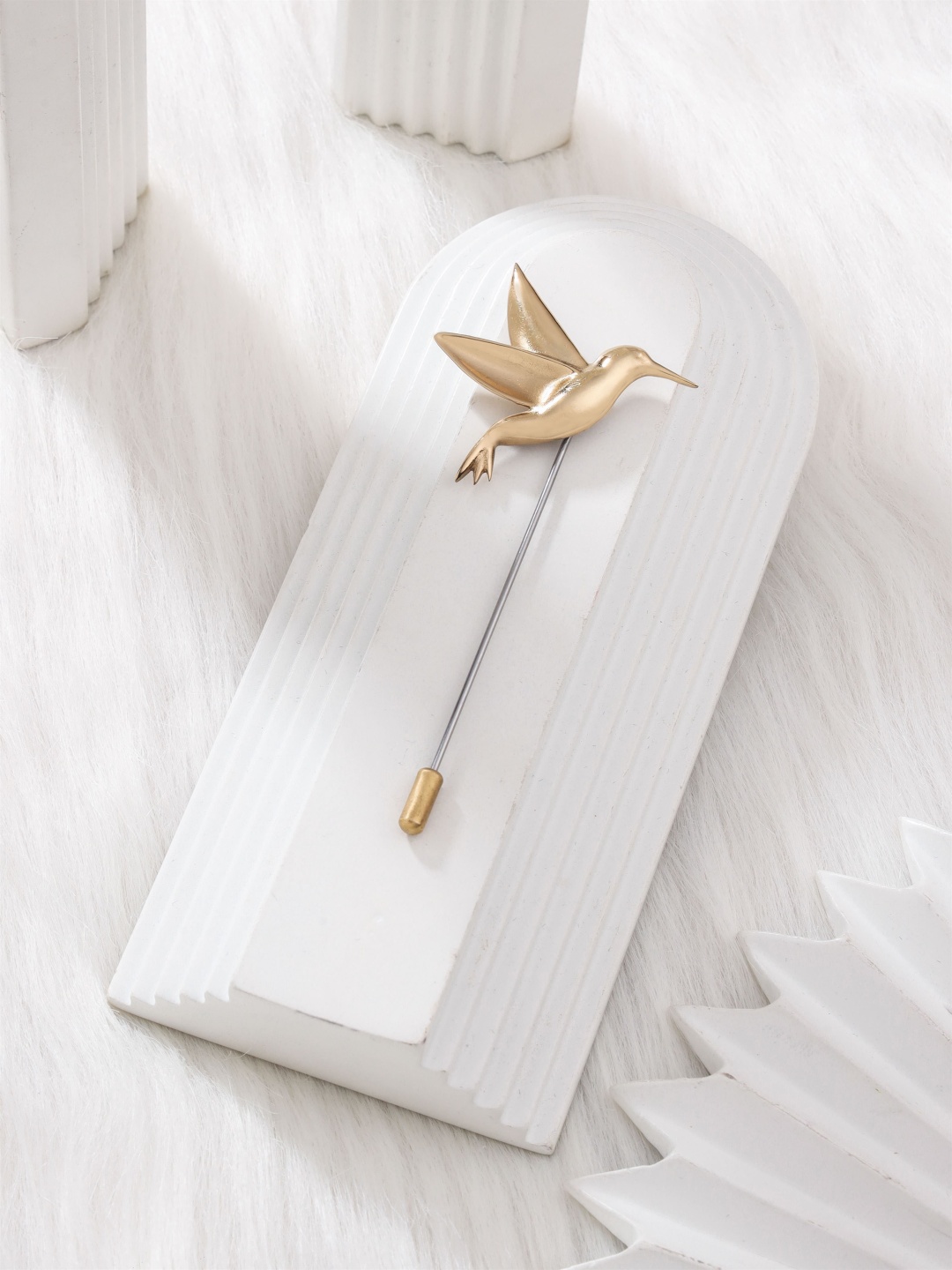 

COSA NOSTRAA Flight Fantasy-Charm Statement Brooch, Gold