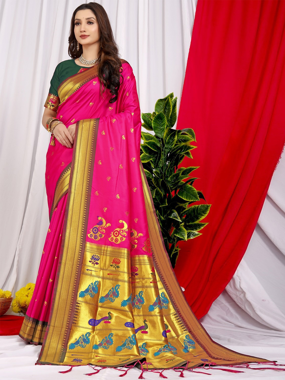 

CANIZZARO Ethnic Motifs Zari Pure Silk Paithani Saree, Pink