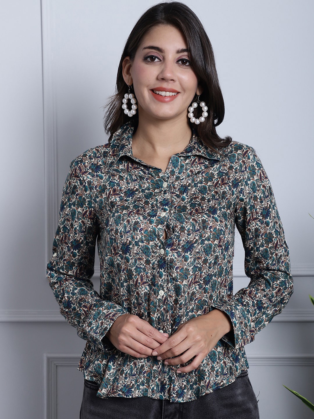 

Grancy Floral Cuffed Sleeves Block Print Cotton Shirt Style Top, Green