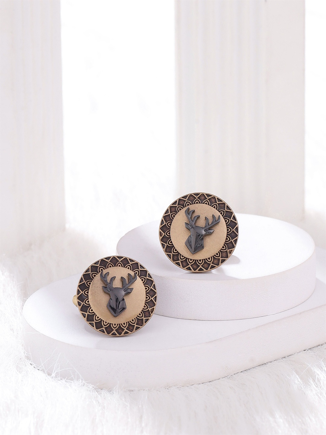 

COSA NOSTRAA Men Textured Formal Cufflinks, Gold