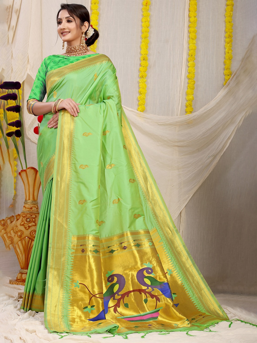 

CANIZZARO Ethnic Motifs Woven Design Zari Pure Silk Paithani Saree, Green