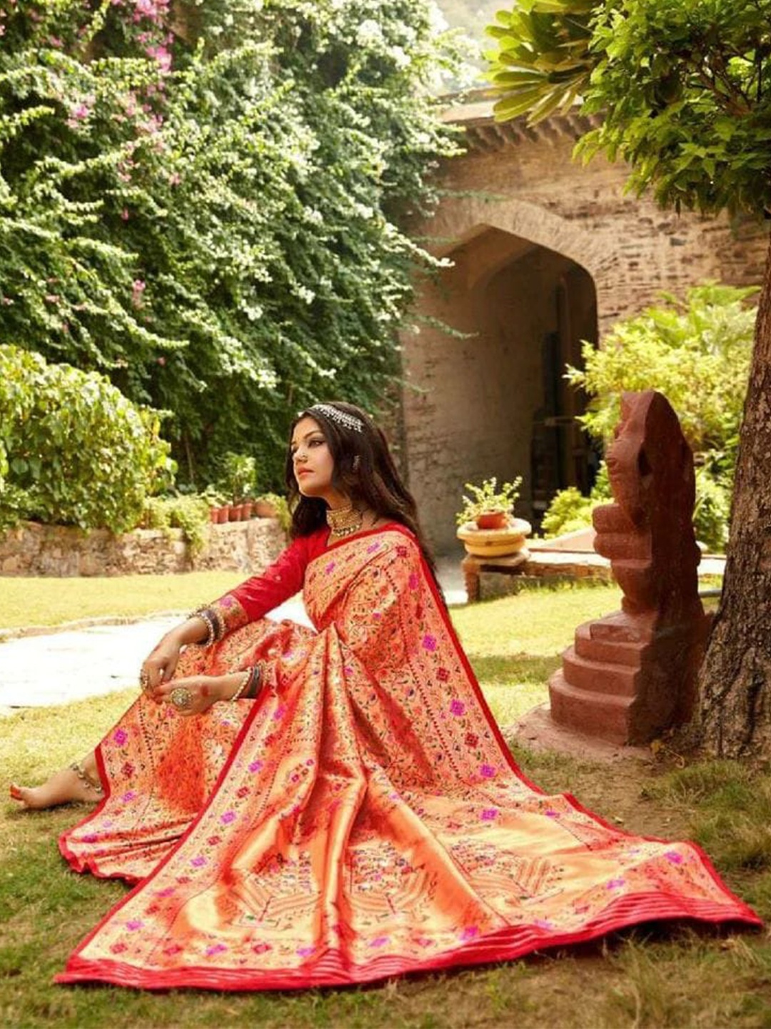 

CANIZZARO Floral Woven Design Zari Pure Silk Paithani Saree, Red