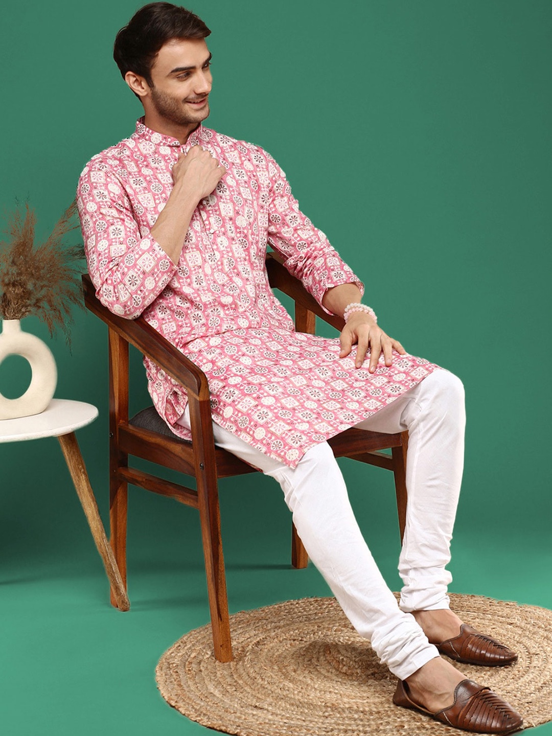 

Sangria Pink Motif Printed Cotton Mandarin Collar Straight Pure Cotton Kurta