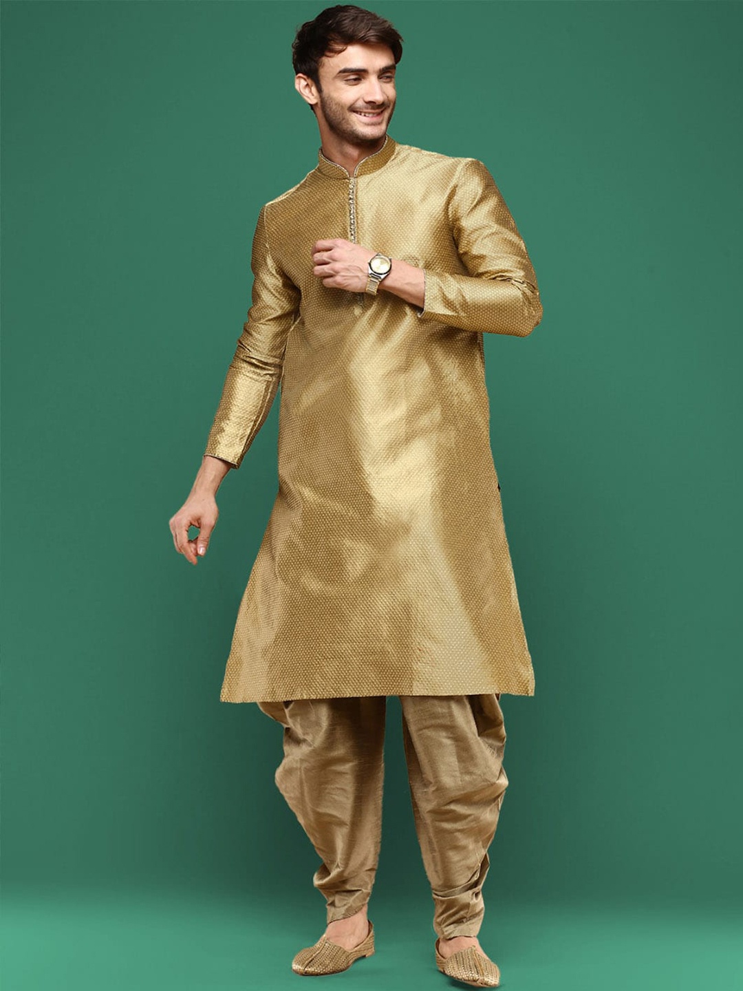 

Sangria Mandarin Collar Geometric Woven Design Straight Kurtas, Green