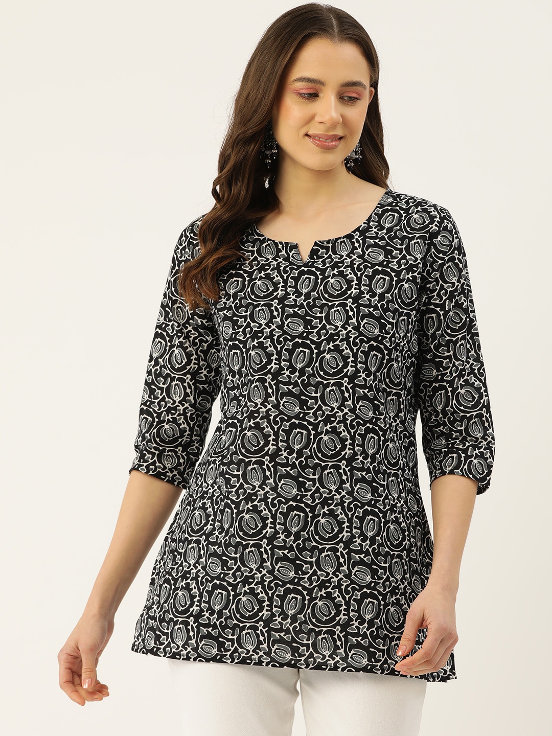 

FERANOID Floral Printed Pure Cotton Kurti, Black