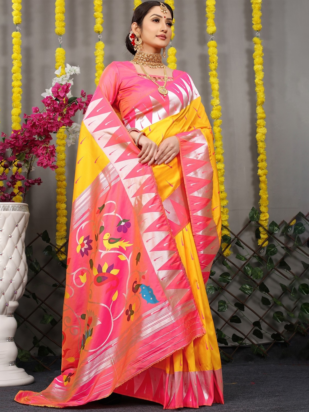 

CANIZZARO Floral Woven Design Zari Pure Silk Paithani Saree, Yellow