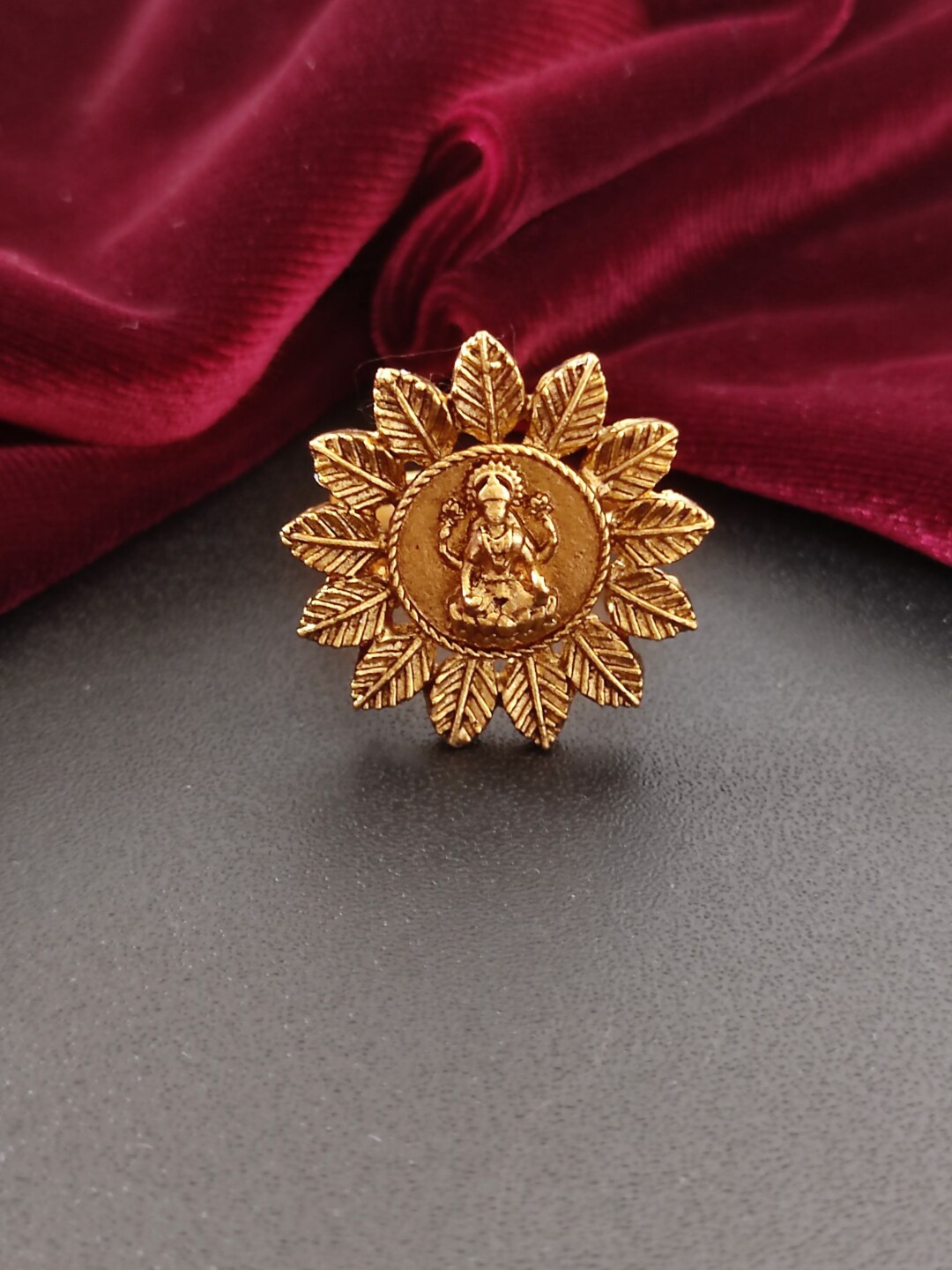 

Pihtara Jewels Gold-Plated Adjustable Finger Ring