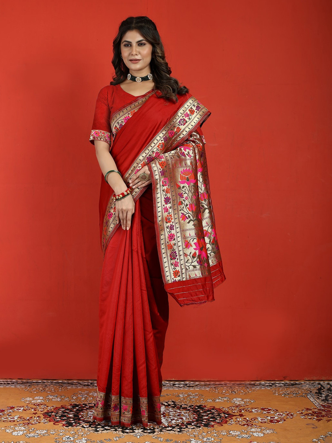 

CANIZZARO Zari Pure Silk Paithani Saree, Red