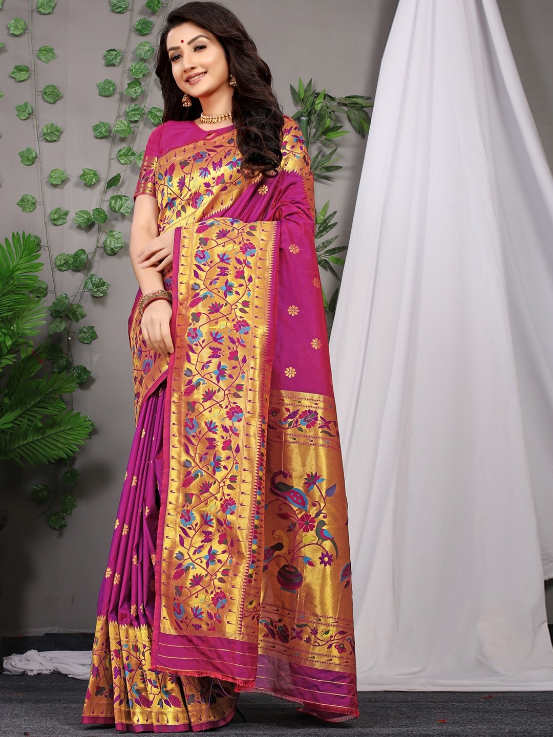 

CANIZZARO Floral Woven Design Pure Silk Paithani Zari Saree, Purple