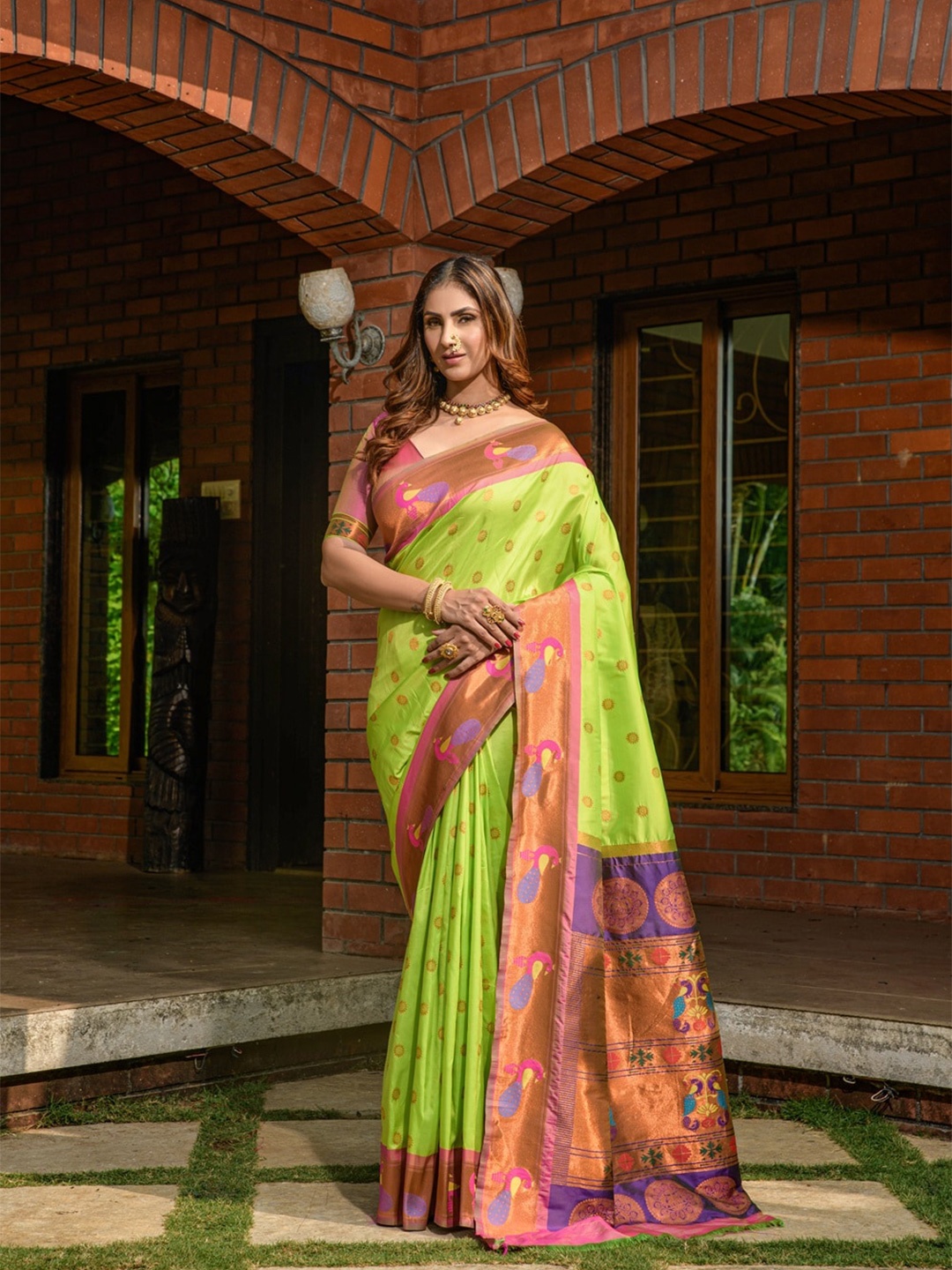 

CANIZZARO Ethnic Motifs Woven Design Zari Pure Silk Paithani Saree, Green