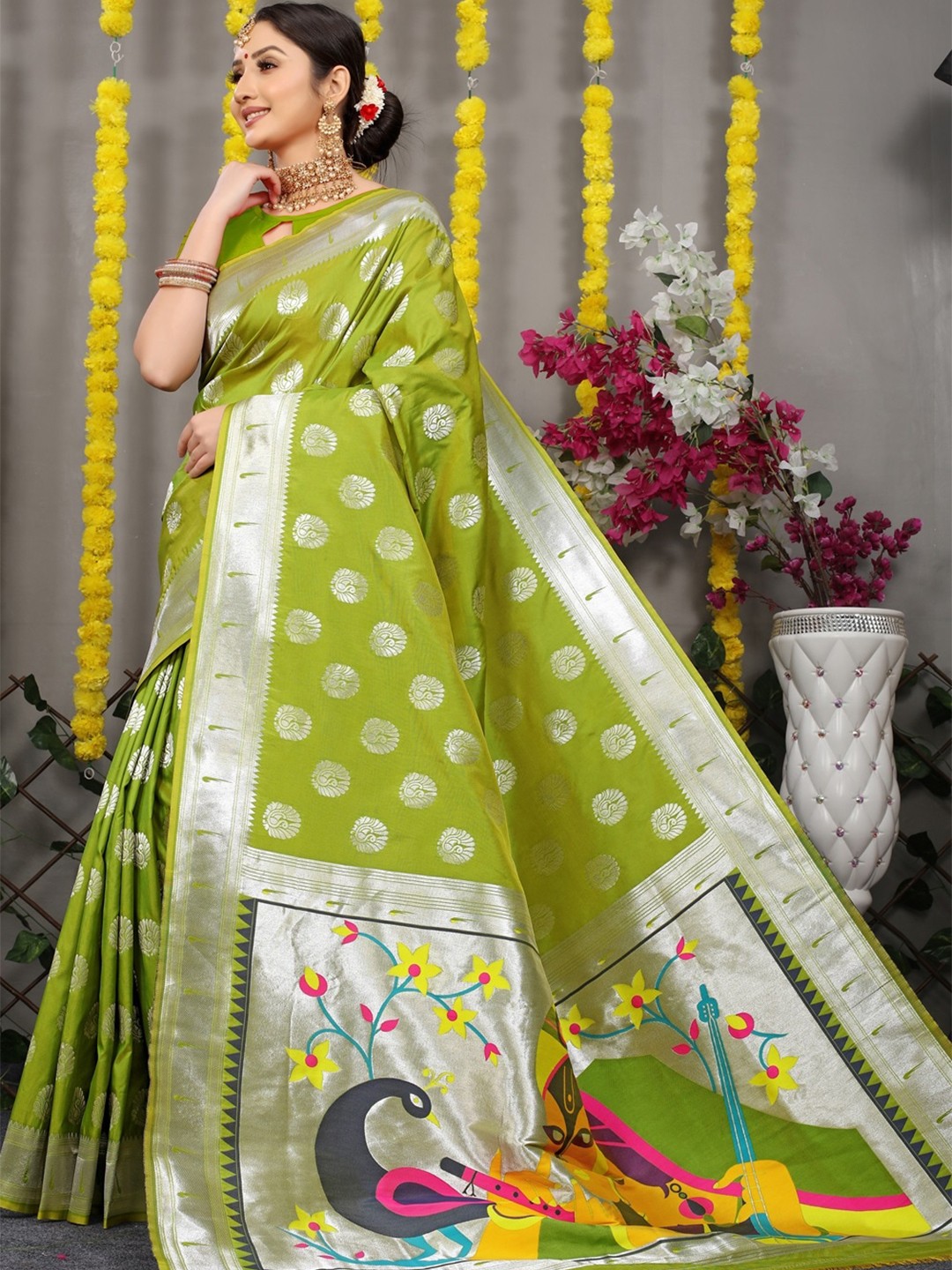 

CANIZZARO Woven Design Ethnic Motifs Zari Pure Silk Paithani Saree, Green