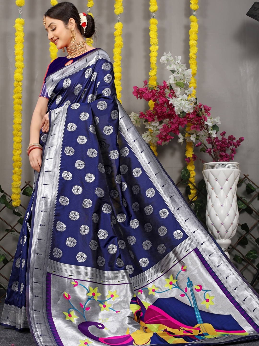 

CANIZZARO Woven Design Ethnic Motifs Zari Pure Silk Paithani Saree, Blue