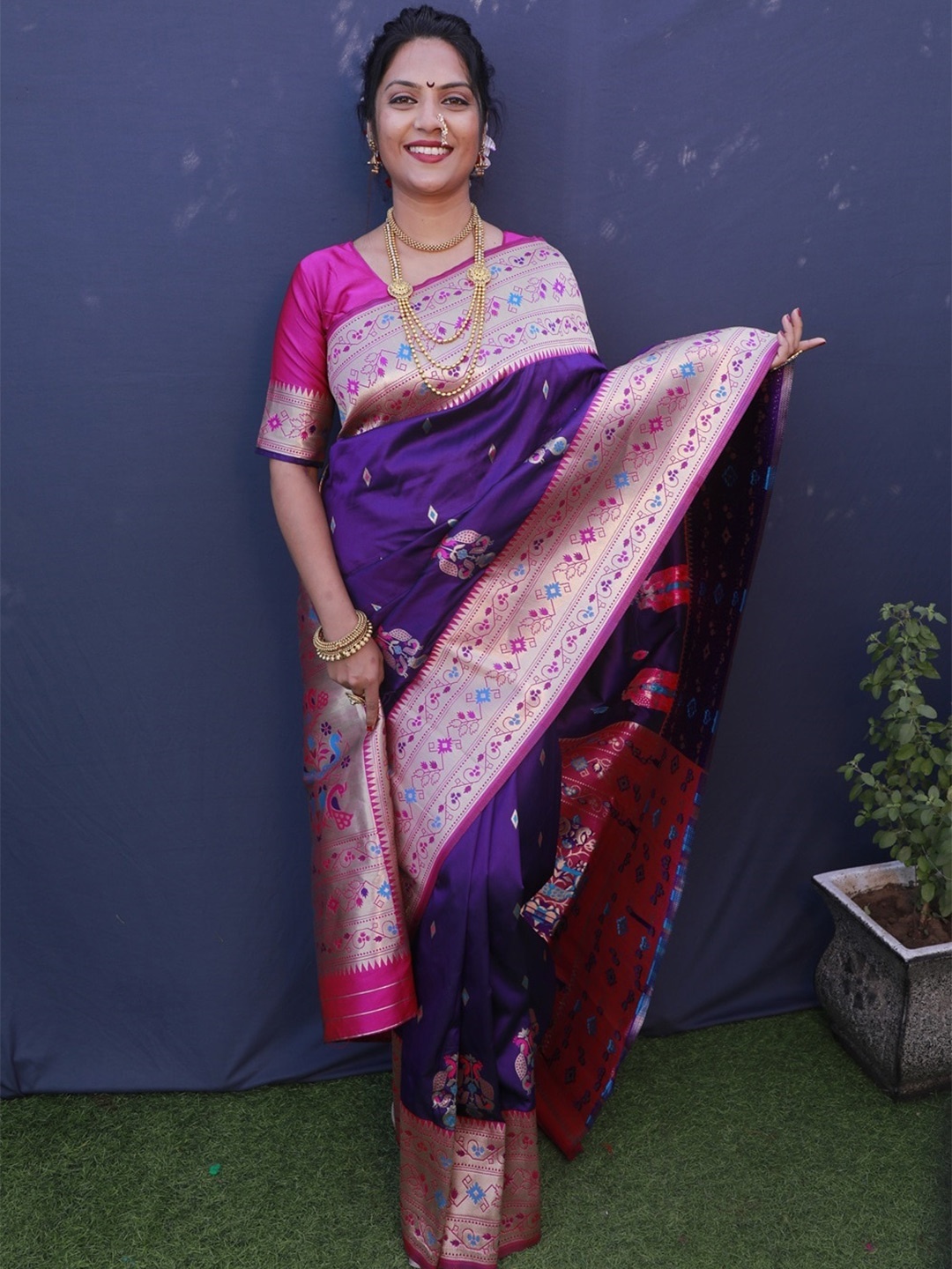 

CANIZZARO Woven Design Ethnic Motifs Zari Pure Silk Paithani Saree, Purple