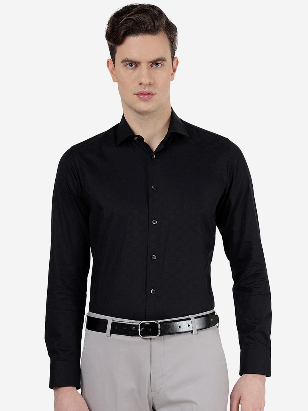 

WYRE Spread Collar Long Sleeves Slim Fit Formal Shirt, Black